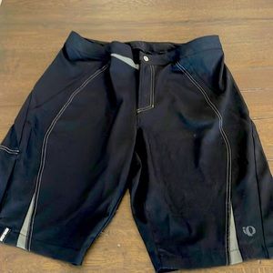 Pearl Izumi board shorts large gently worn